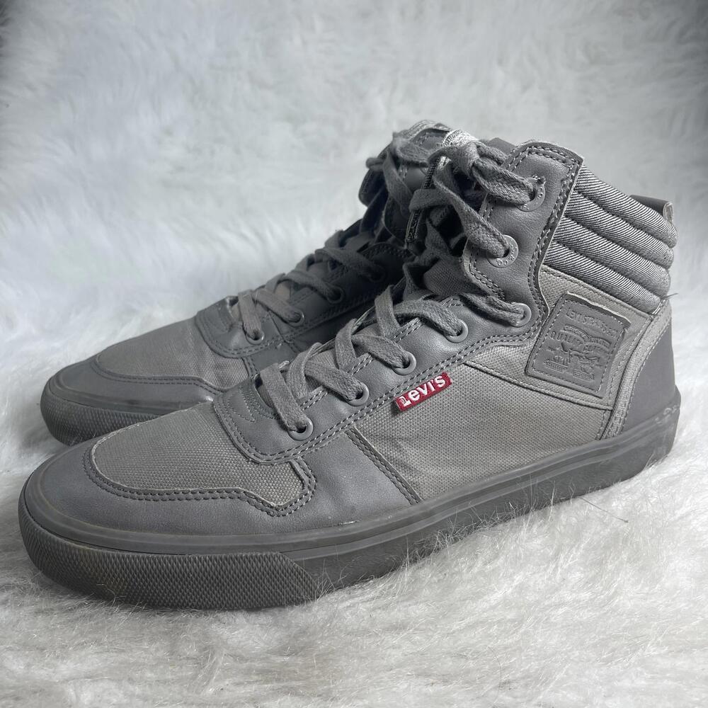 LEVIS men’s Wiltshire Mono Casual High Top Sneakers size 9.5.  #51742587K